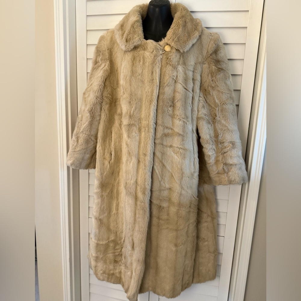 MTissavel of France Women’s Vintage Long Faux Fur Coat in Cream Size Medium - Picture 4 of 7